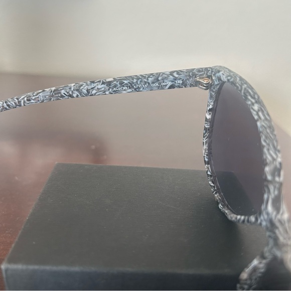 Loewe Marbled Frame Sunglasses - Picture 4 of 7
